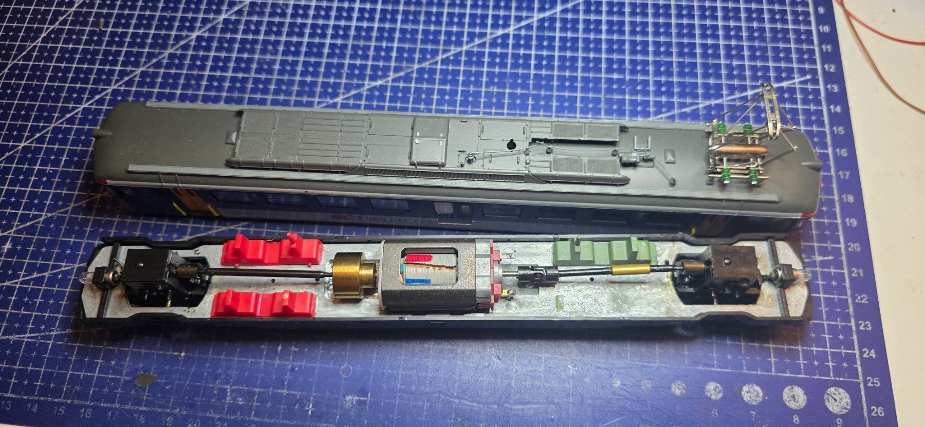 Lima Modelleisenbahnen: Lima RBe4/4 1452 HO/DC ersazteile – Gebraucht aus Hochfelden von Danizh0 1