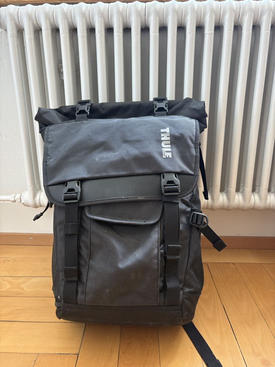 Zaini: Thule Covert DSLR Rolltop Backpack Kamera Rucksack – Usato da Zürich venduto da ChrisCF