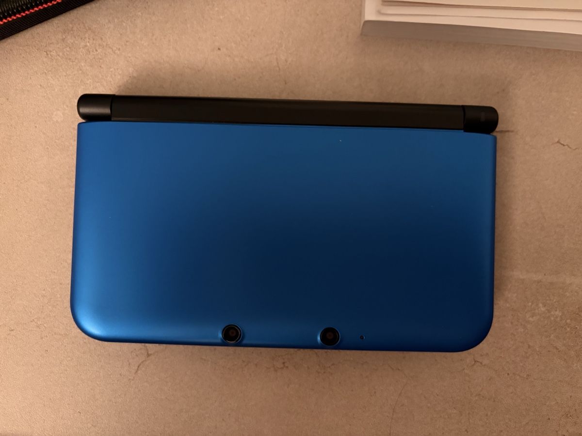 Nintendo Console: Nintendo 3DS XL Blu – Usato da Giubiasco venduto da KavinskyIV 3