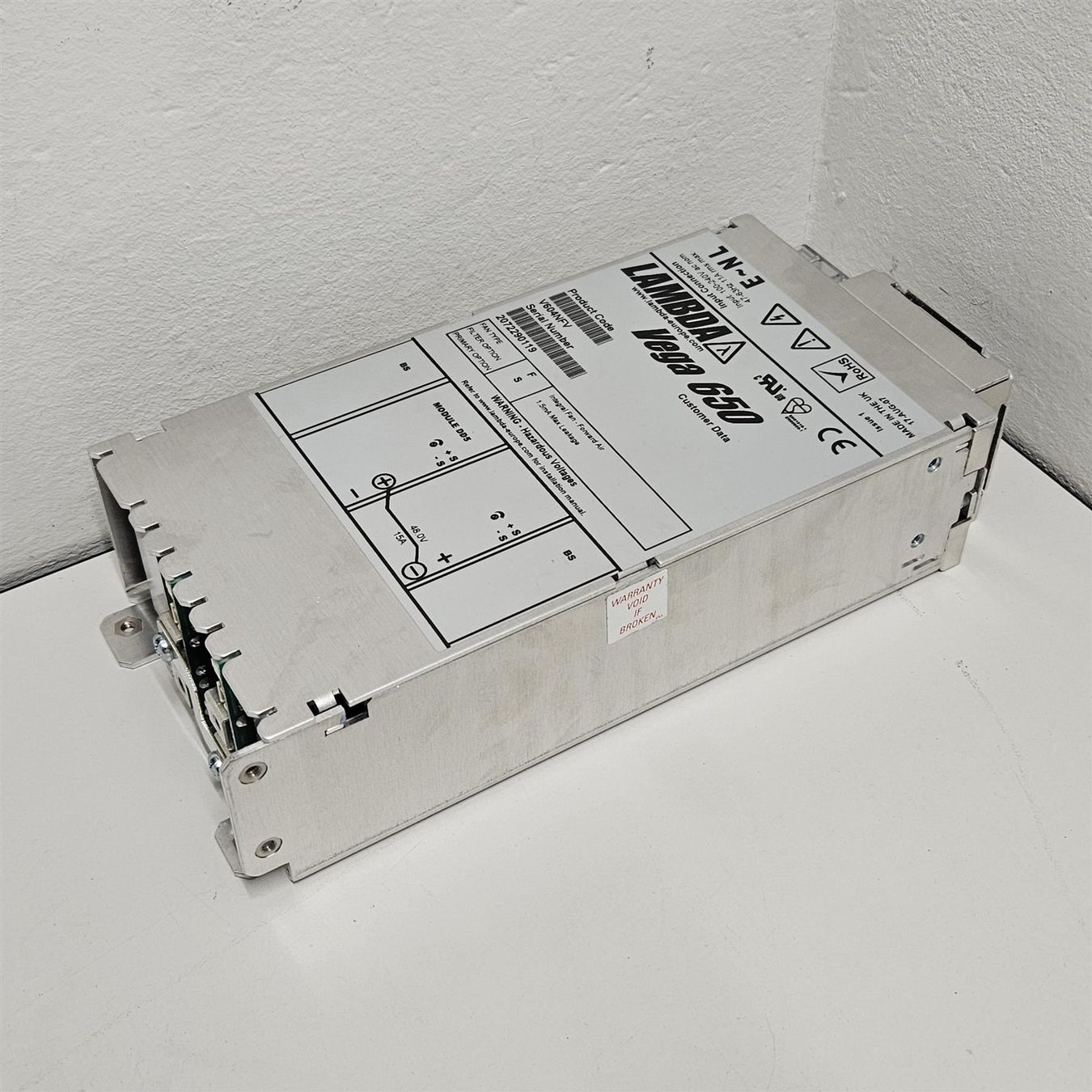 Stromzufuhr: LAMBDA VEGA 650 (48vdc/15A) – Gebraucht aus Niederdorf von LeptonAG 4