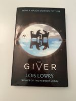 🔥AB 1.- FR. — "The Giver" von Lois Lowry - Top!