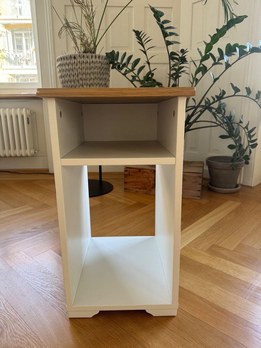Ikea Tables de nuit: Side table, white – D'occasion à Zürich par let_l7hl