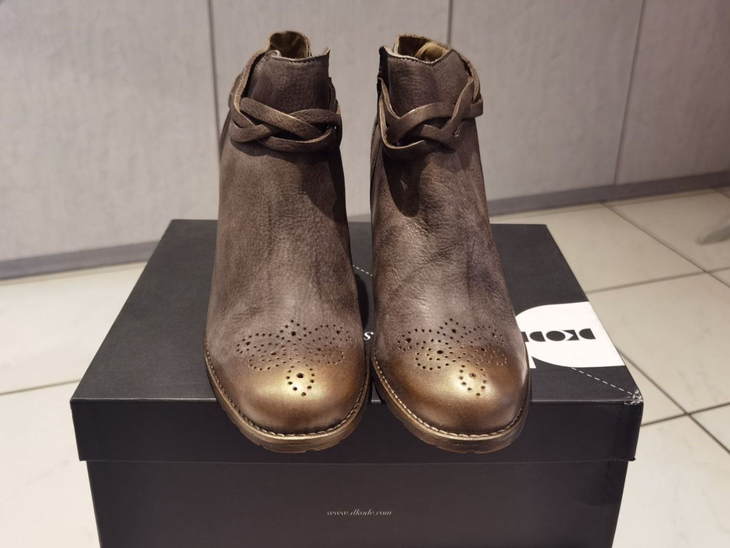 Scarpe da donna: Dkode Stiefeletten Gr. 41 – Nuovo e nell'imballaggio originale da Uerkheim venduto da Justi.y 1