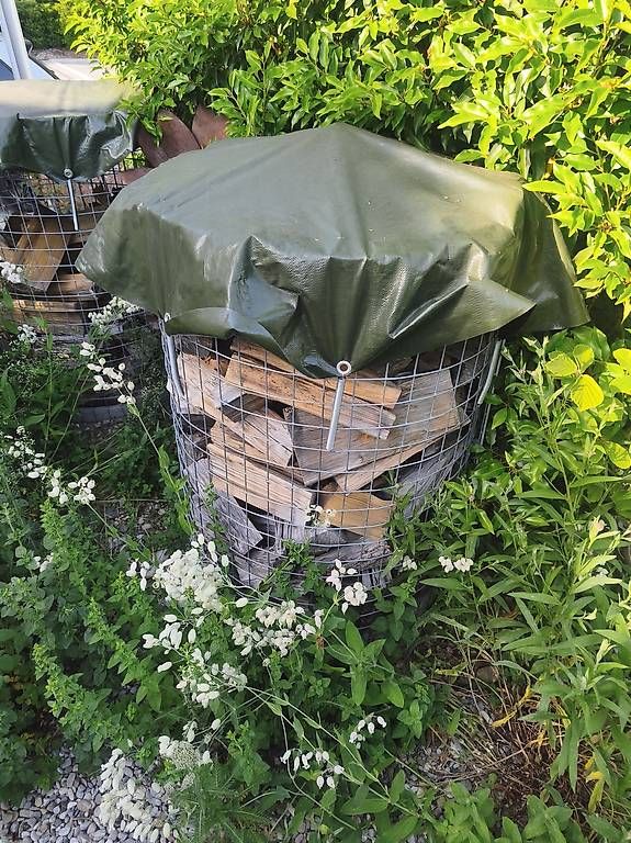 Grils: Grillstelle mit Sitzbank und Hocker – D'occasion à Rebstein par Dom-Grab_83 1