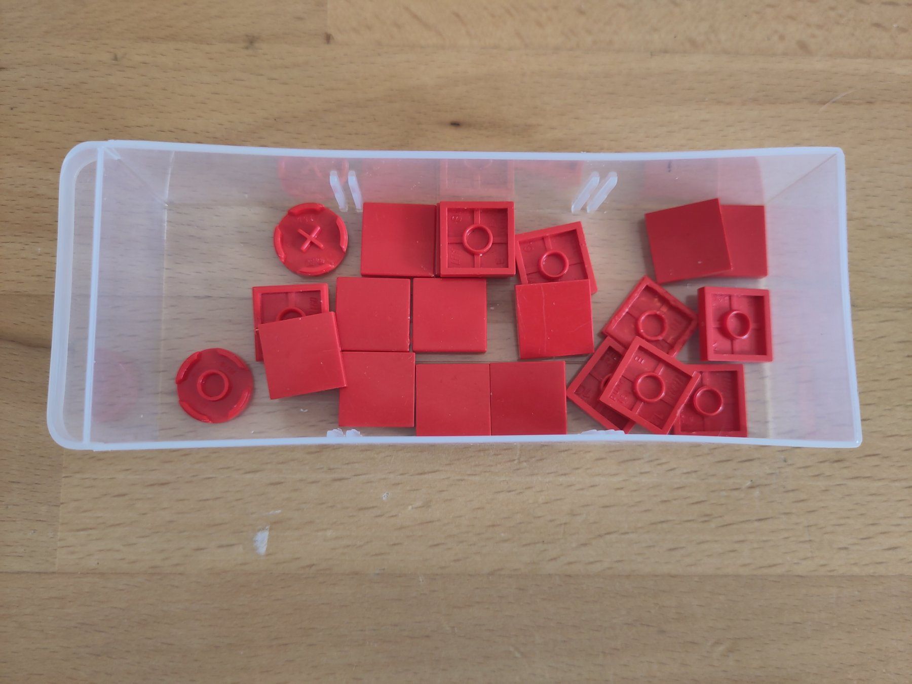 Lego Baukästen: Rote Lego Fliessen in der Grösse 2x2 – Gebraucht aus Effretikon von pemko