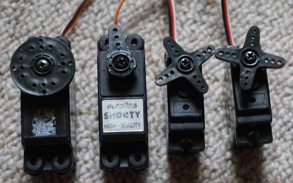 RC Servo AnalogServo, Noname (ohne Etiketten), 4 Stück Kaufen auf