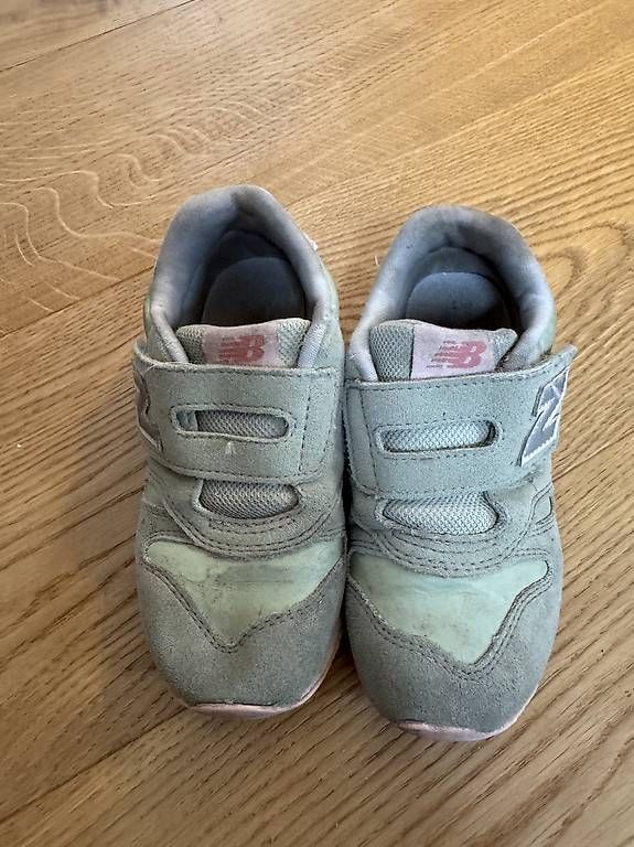 Scarpe da uomo: New Balance Sneaker Gr.27.5 – Usato da Worb venduto da janelle03