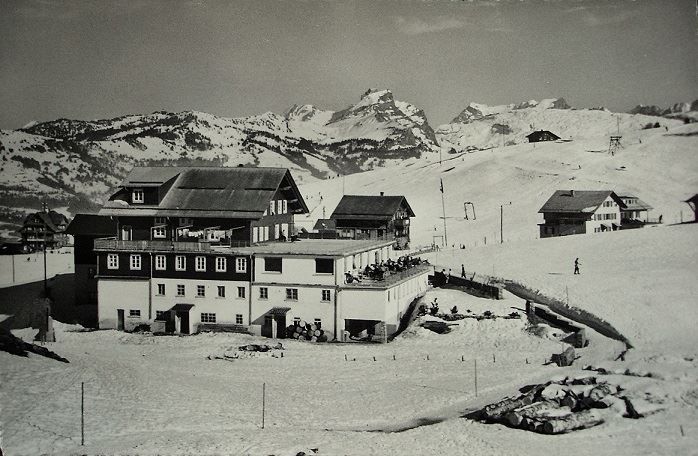 Cartoline postali: STOOS Schwyzer Bärghus, Skilift – Usato da Jona venduto da philajona