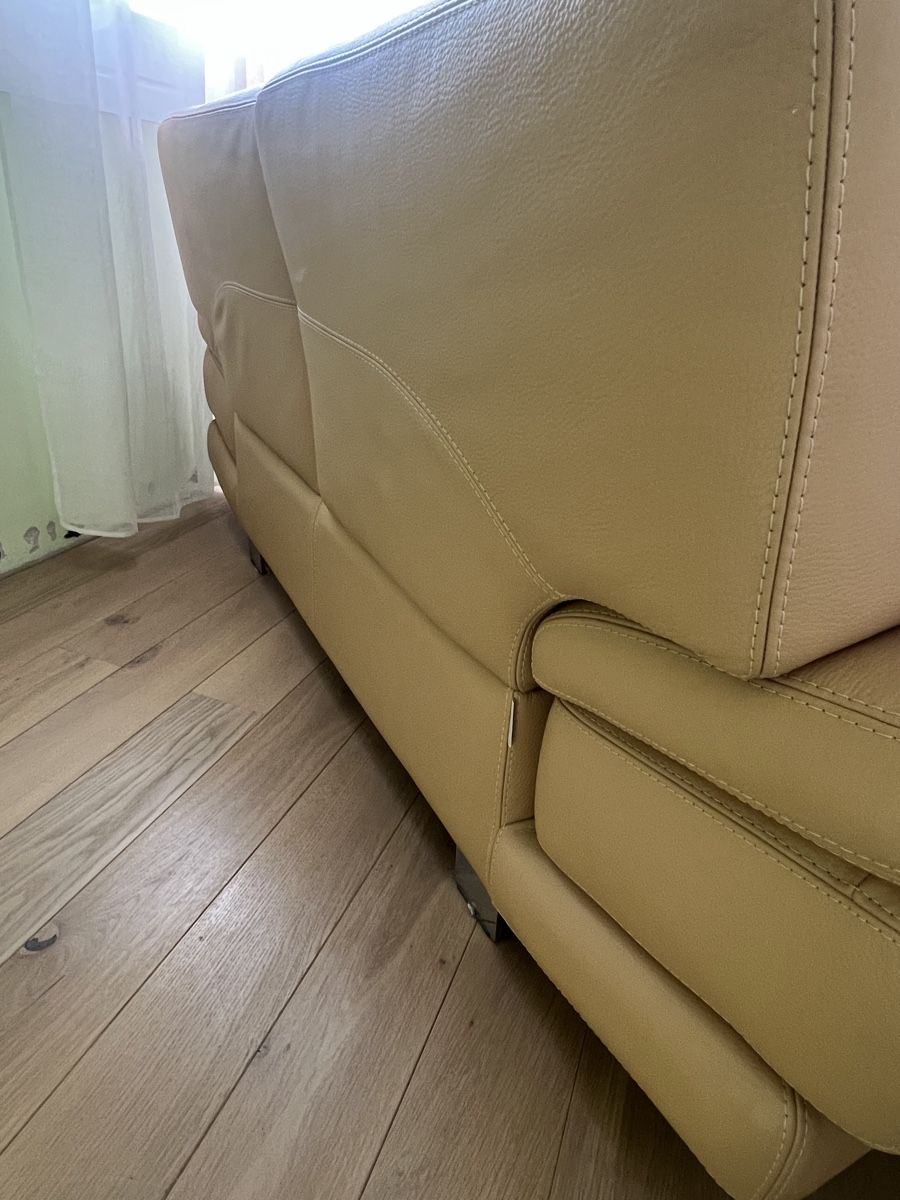 Sofas: Canape Cuir 2places – D'occasion à Tannay par fbo_nzf2 2