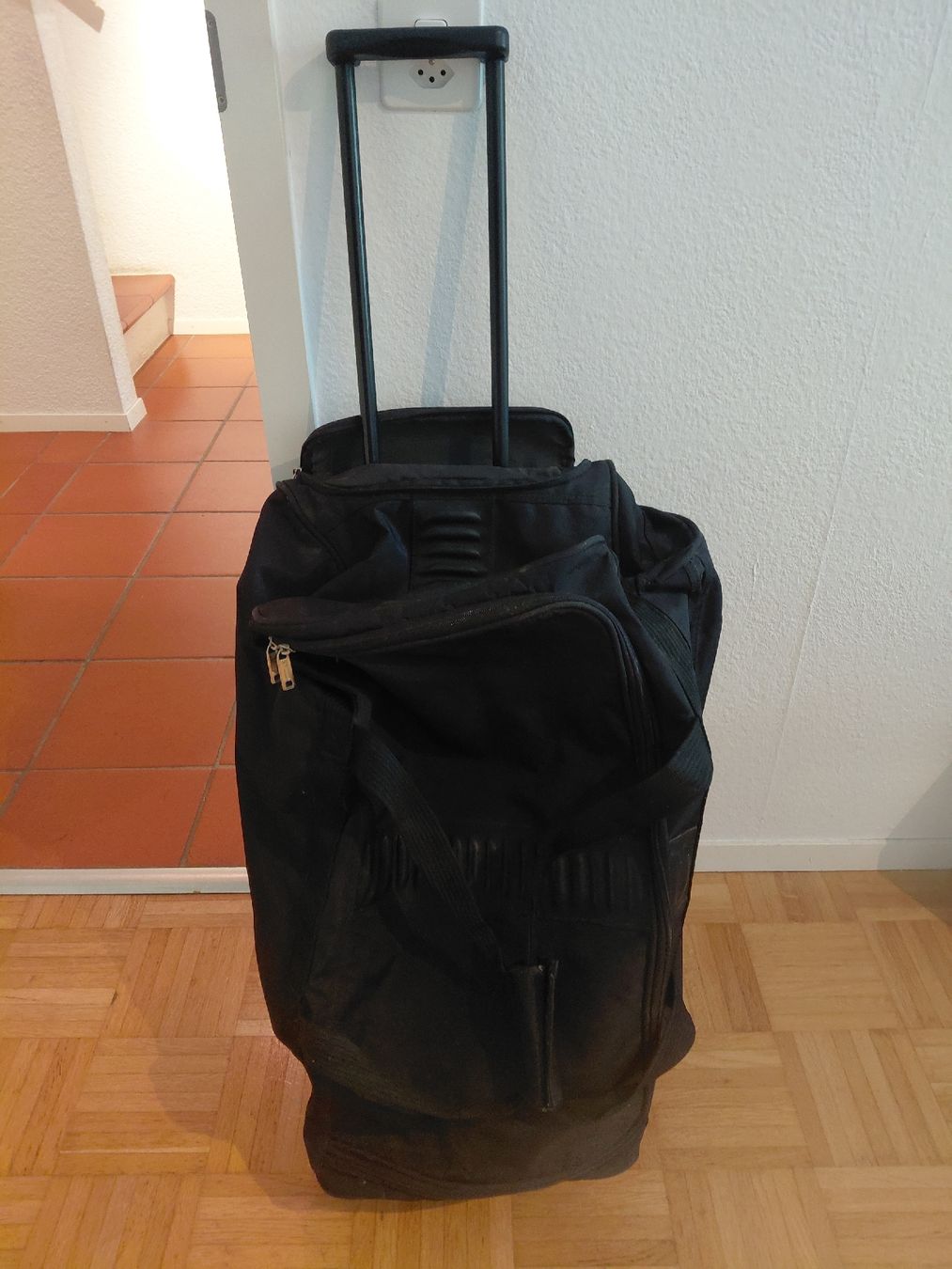 Borse: Grosse Reisetasche mit Rädern – Usato da Schliern b. Köniz venduto da IAG02 2