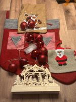 Weihnachtsdeko Set: Krippe, Socken, Santa, Kugeln,