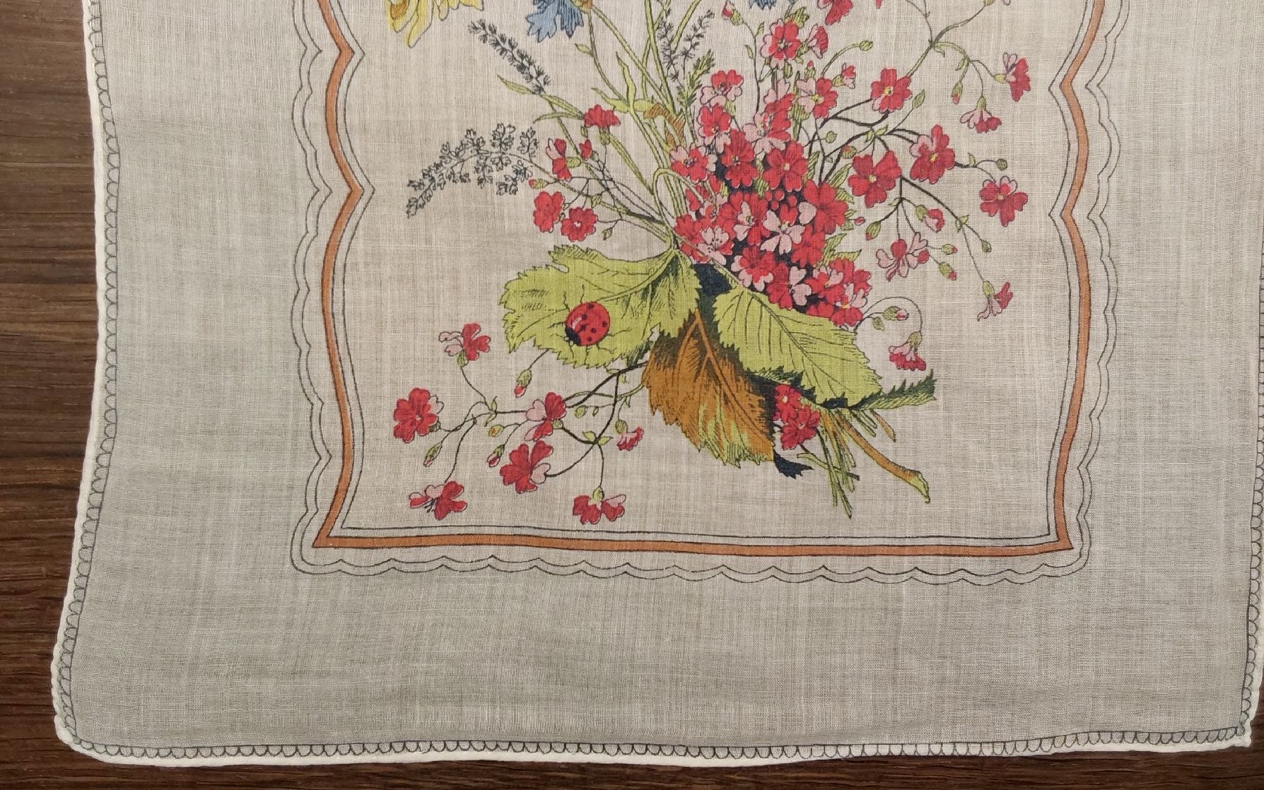 Autres vêtements & accessoires: Taschentuch Motiv Blumen – D'occasion à Köniz par scopello12 1