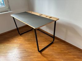 Bürotisch