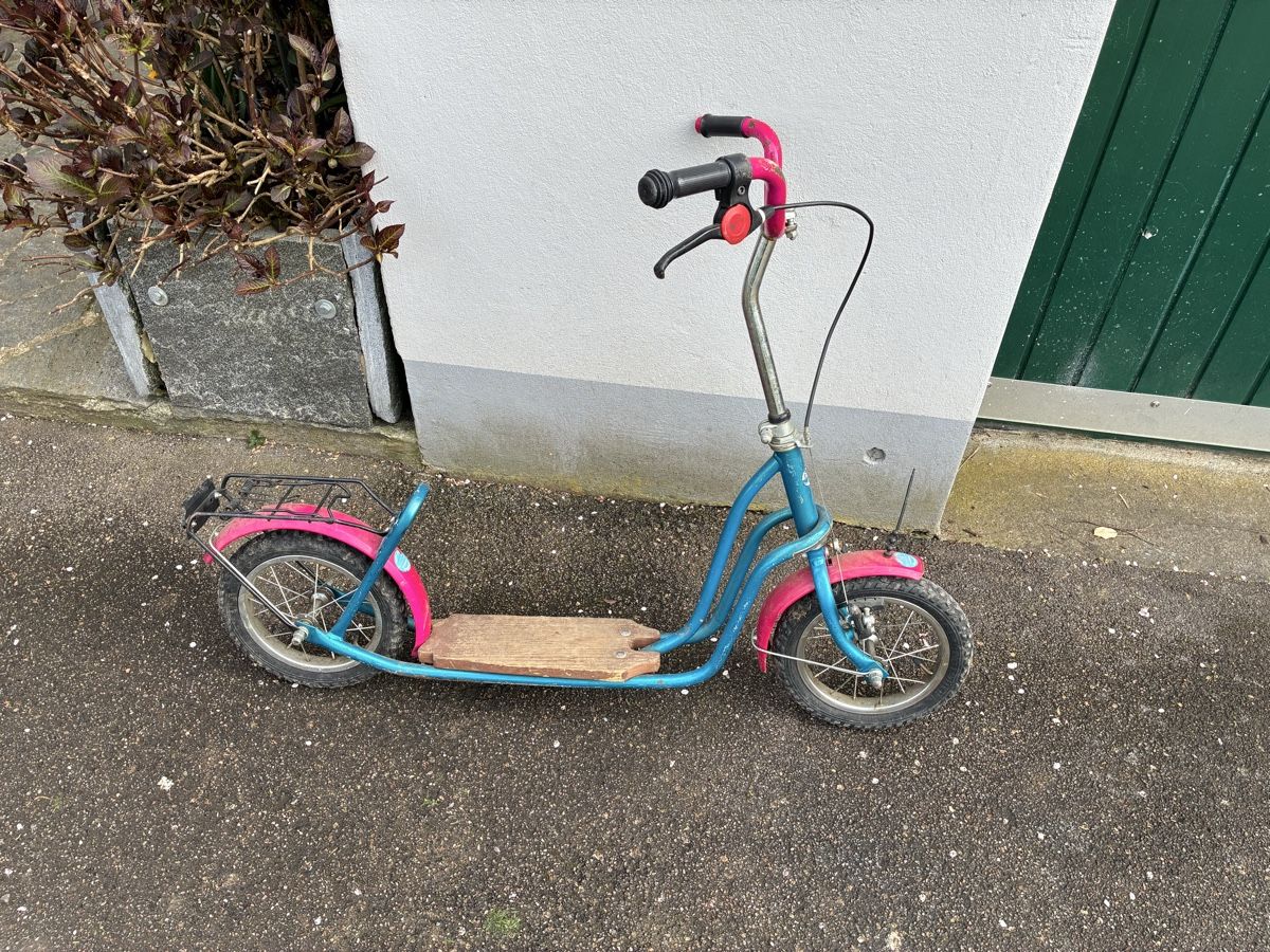 Véhicules pour enfants: Oldtimer Trottinett – D'occasion à Basel par FabWi