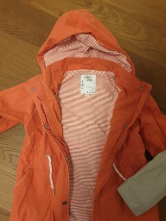 Paket von den Jacken