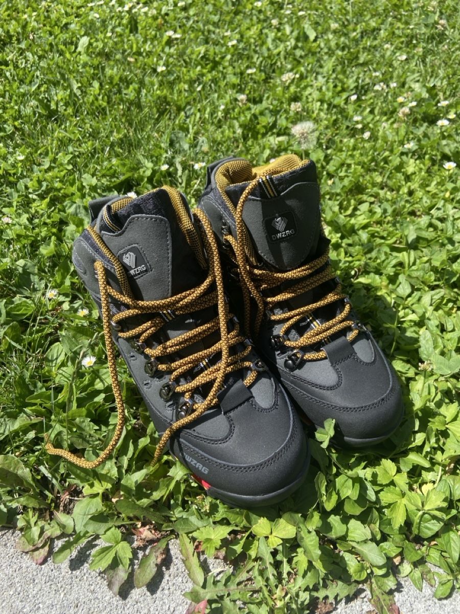 Scarpe per ragazzi: Wanderstiefel Kinder Schwarz 39-40 – Nuovo (secondo la descrizione) da Wetzikon ZH venduto da MaxundMoritz12