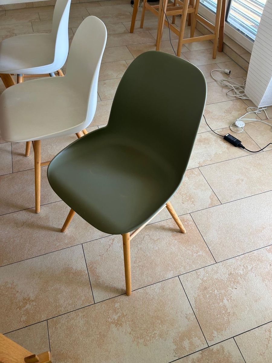 Stühle: 3 Stühle, modernes Design, – Gebraucht aus Altendorf von yol_hbg8 1