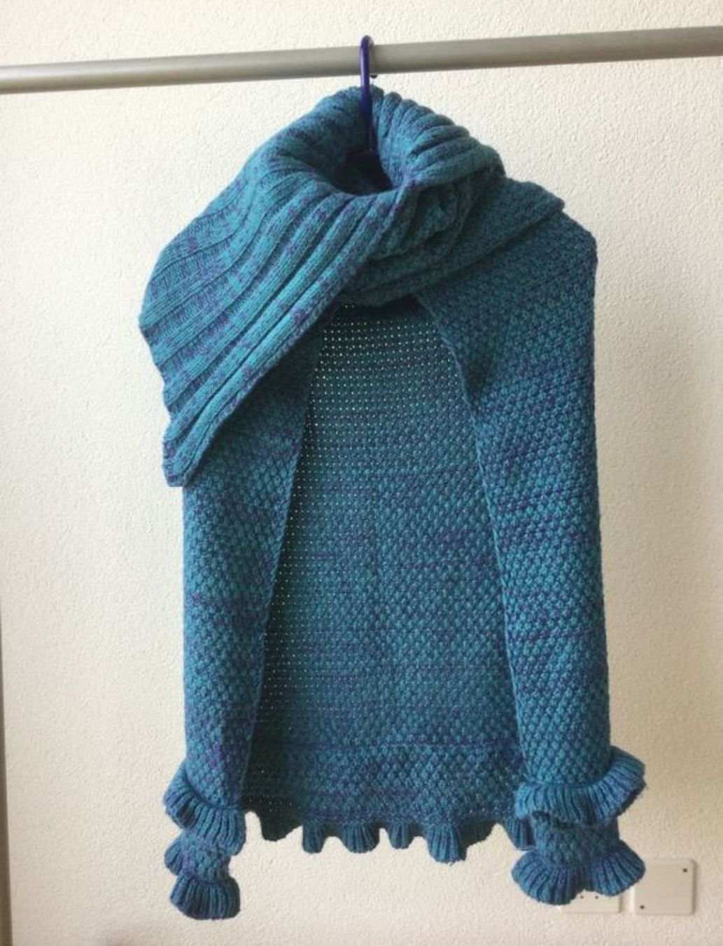 Maglioni & Felpe: Strick Poncho Mädchen, Gr 122-134 – Usato da Zürich venduto da mir_2kjl