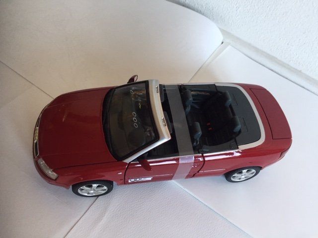 Audi Modellautos: Audi S4 cabriolet - scala 1/18 - nuova – Neu und originalverpackt aus Vacallo von pulliver25 1