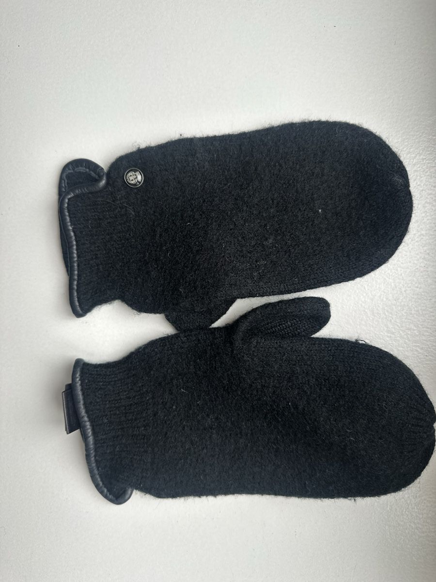 Globus Guanti & manicotti: Black warm winter gloves – Usato da Uster venduto da Monika_OB 6