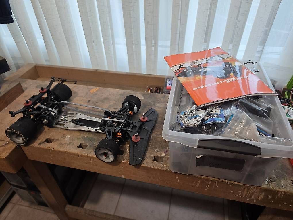 Modellismo RC: Voiture télécommandé Xray RX8 – Usato da Renens VD venduto da aligrapefruit
