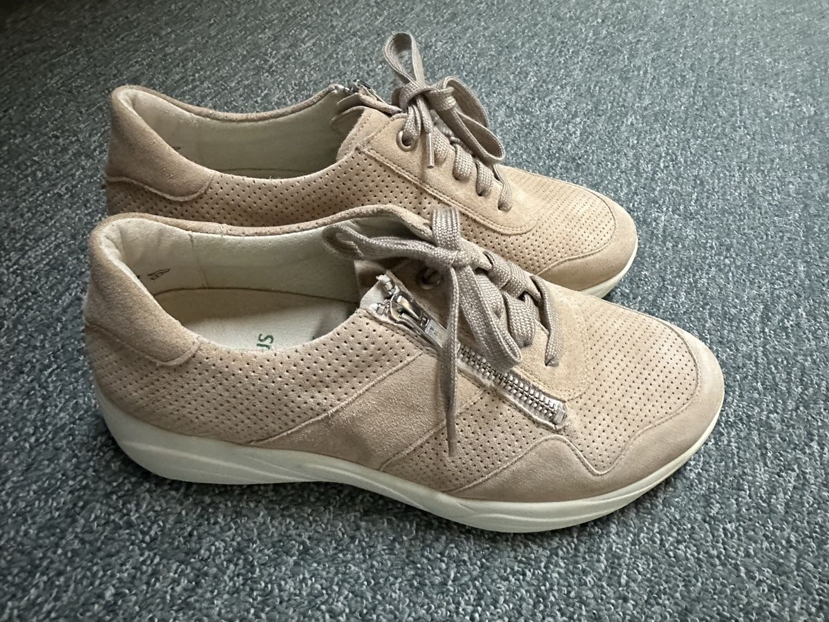 Damenschuhe: Solidus Kea Sneaker beige Gr 6.5 – Neu und originalverpackt aus Baltschieder von YmroBe 1