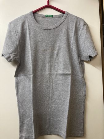 T-Shirt grau Benetton