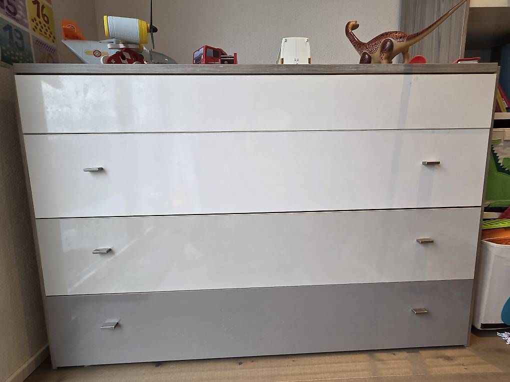 Fasciatoi & Accessori: Grosse Paidi Wickel Kommode Sinfonie – Usato da Rieden SG venduto da Yogu