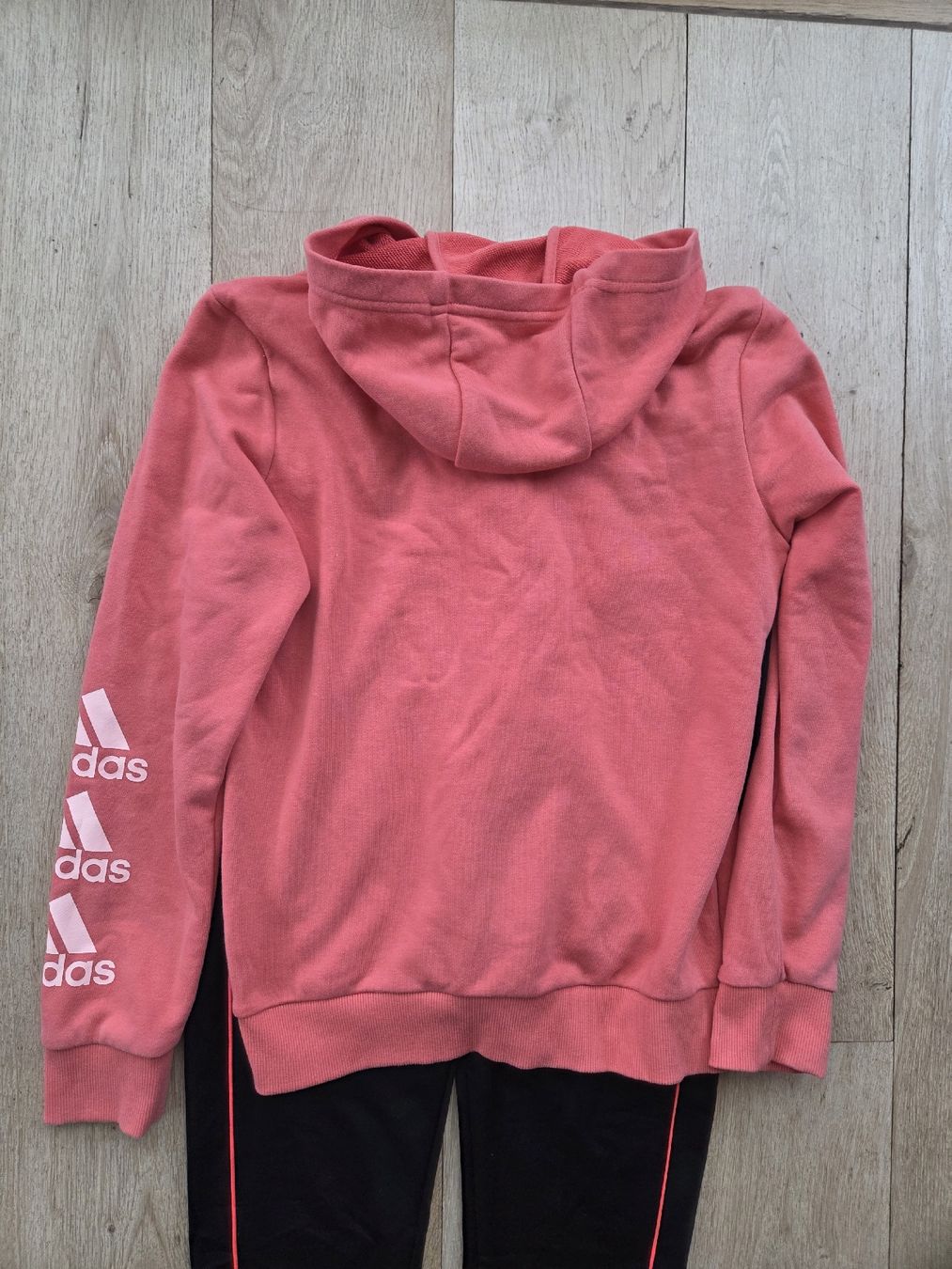 Adidas Completi: Adidas Trainingsanzug Mädchen Gr. 164 Neuwertig – Nuovo (secondo la descrizione) da Schneisingen venduto da mila-r 3