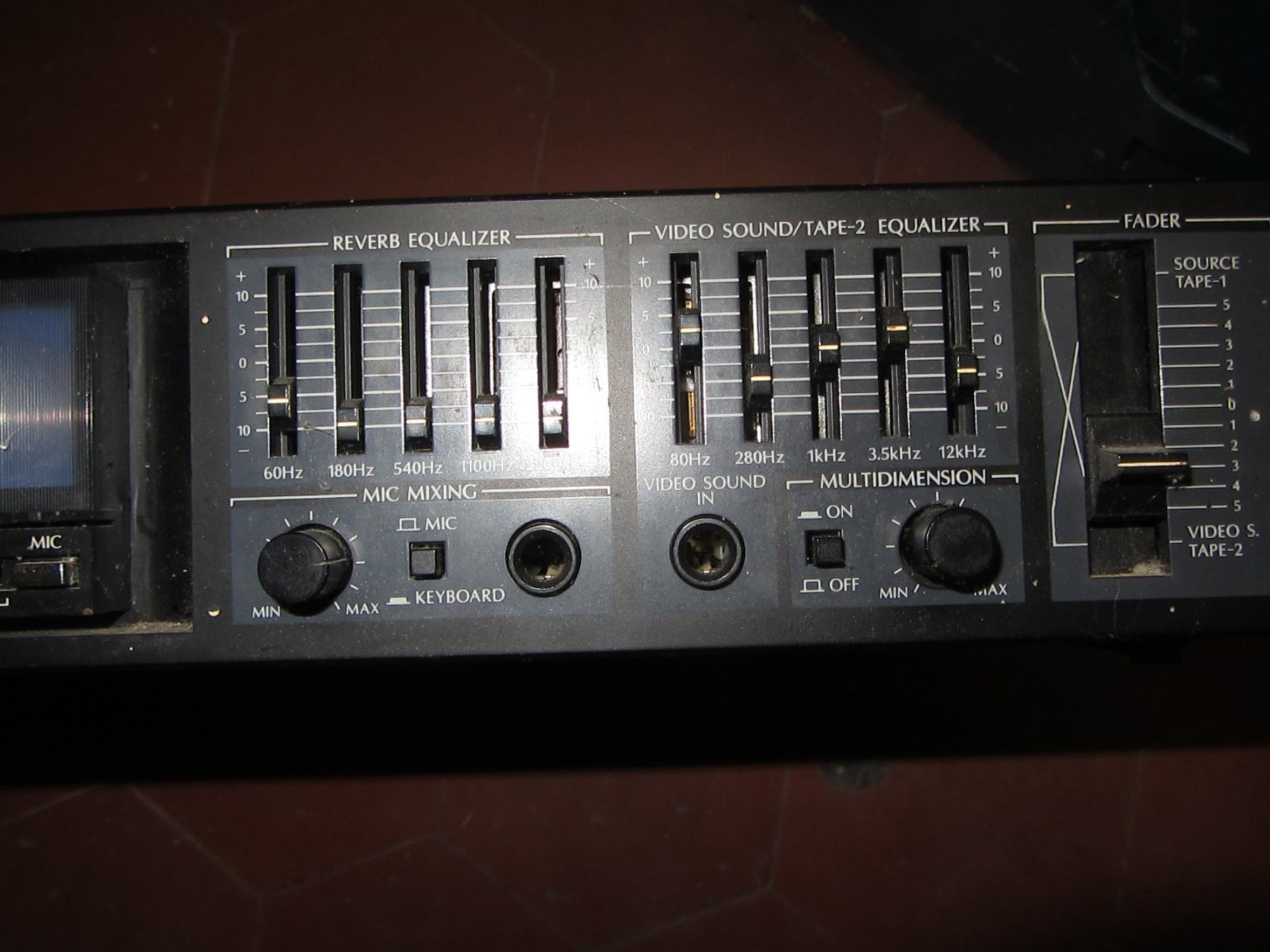 Sansui Equalizzatori: Sansuji Stereo graphic equalizer consolette  RG 710 – Usato da Zürich venduto da bigboss 4