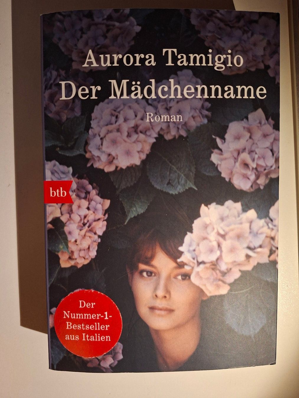 Libri: Aurora Tamigio: Der Mädchenname – Usato da Dietikon venduto da Buchantiqdietikon