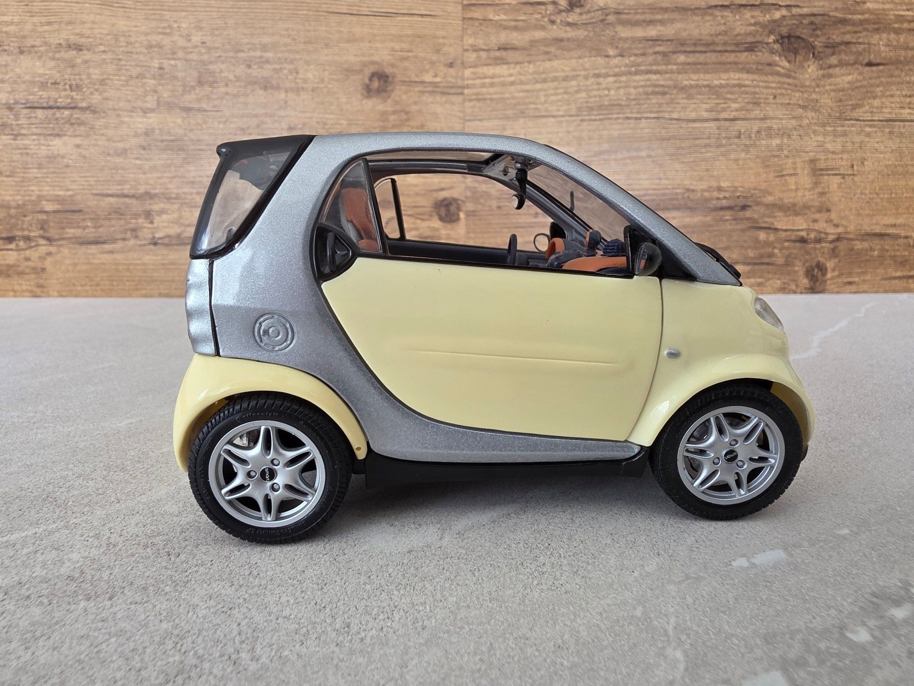Smart Modellini d'auto: SMART City-Coupe 1/18. Maisto – Usato da Kaiseraugst venduto da Haubitz60 2