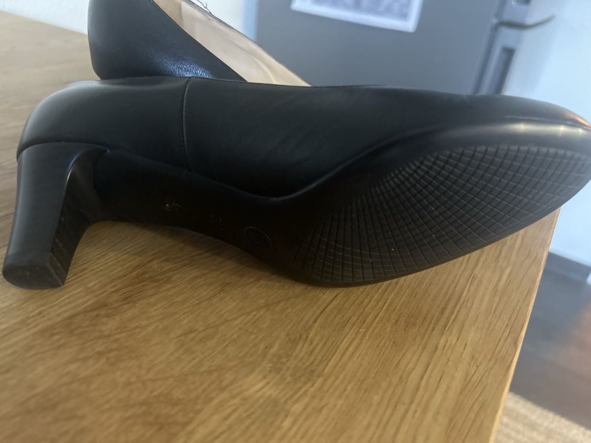 Kaiser Damenschuhe: Peter Kaiser Schuhe schwarz 3 1/2 – Gebraucht aus Allschwil von ringelblume69 2