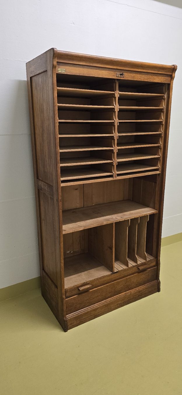 Armadi: alter Lateralschrank,  Rolladenschrank – Usato da Zürich venduto da Reni8048 3
