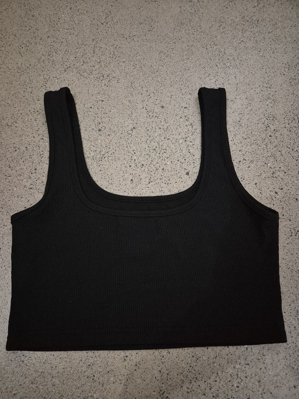 Shein Lots de vêtements: Kleiderpaket Croptops – D'occasion à Schlieren par nat_76vd 3