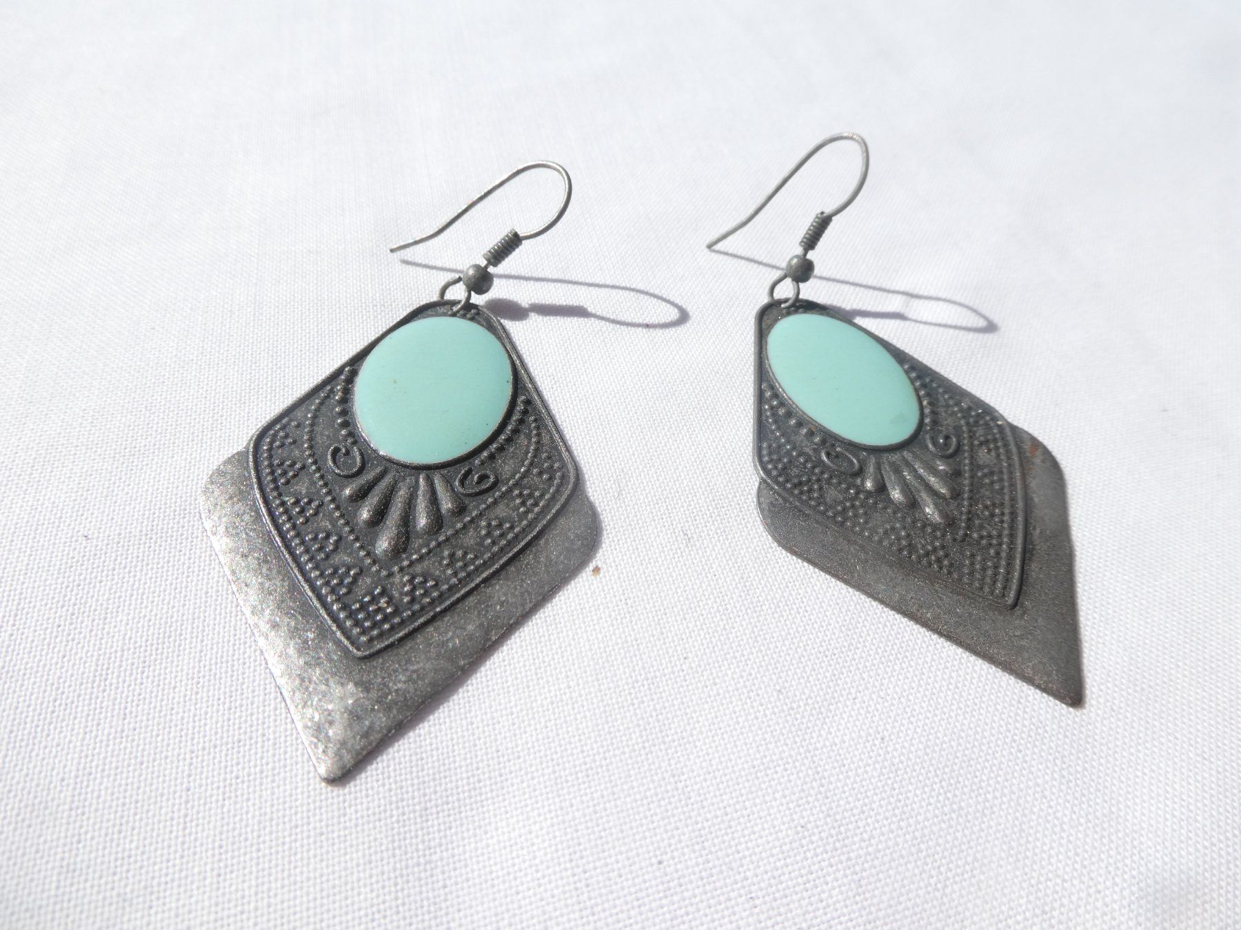 Ohrringe & -stecker: Grosse Vintage Ohrhänger, Modeschmuck – Gebraucht aus Gattikon von kaandooh
