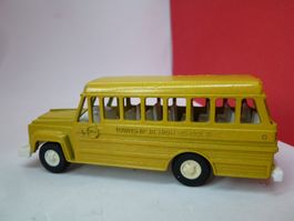 TOOTSIE Toys -  sehr alt  !! Schoolbus - made in USA - 14cm