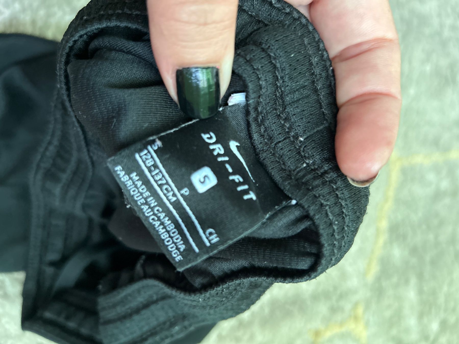 Nike Pantaloni: Nike kurzehose  Gr. 128/137 – Usato da Füllinsdorf venduto da silberstern110 2