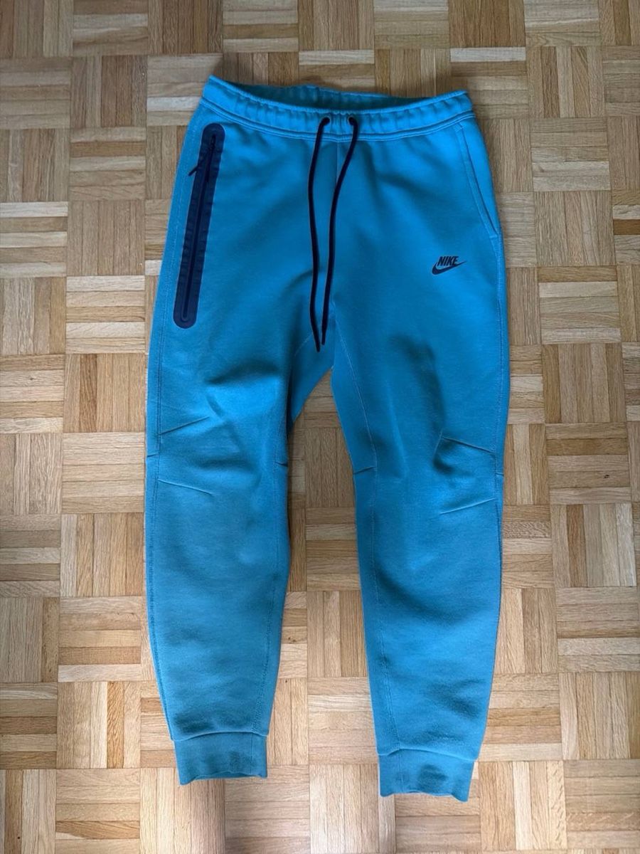 Completi: Nike Tech Fleece Tracksuit  – Usato da Bern venduto da fed_cc82 1