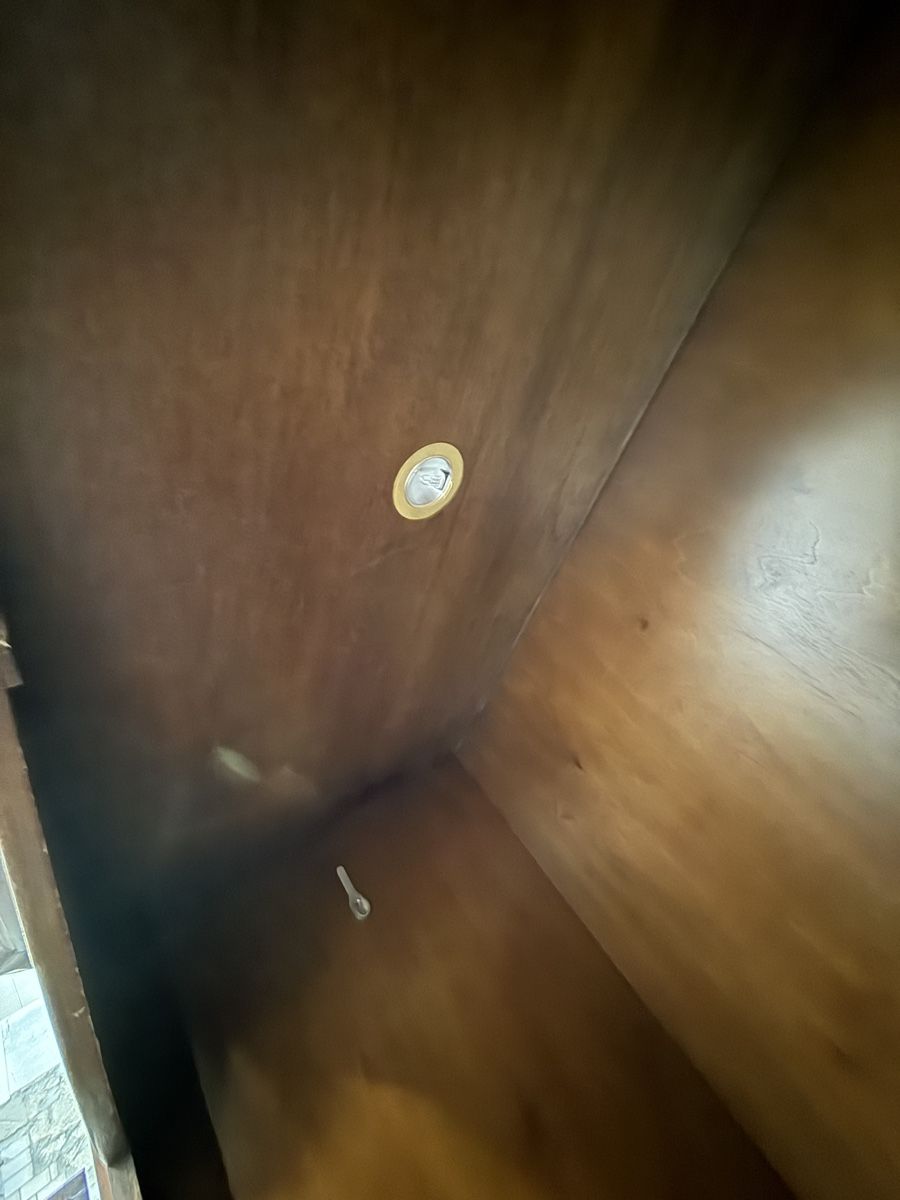 Armoires: Alte Schrank – D'occasion à Horgen par vin_558y 1