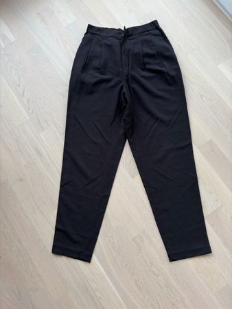 Uniqlo Hose, schwarz, Grösse XS, neuwertig