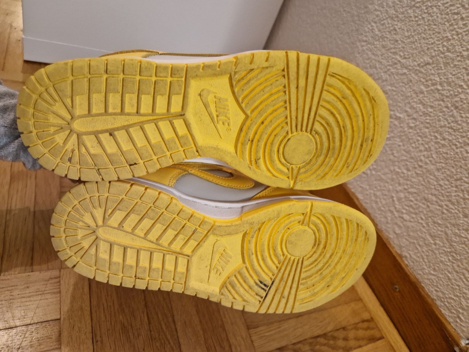 Nike Scarpe da donna: Nike Dunk Low Lemon Drop, limited Edition, Grösse 36.5 – Usato da Etzwilen venduto da mue_mm76 4