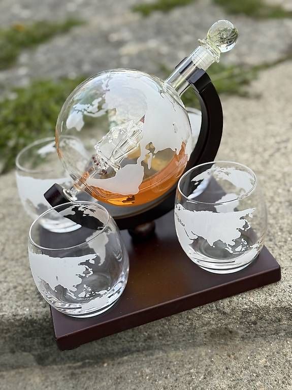 Karaffen: Carafe whisky  – Gebraucht aus Corgémont von Barisboyraz