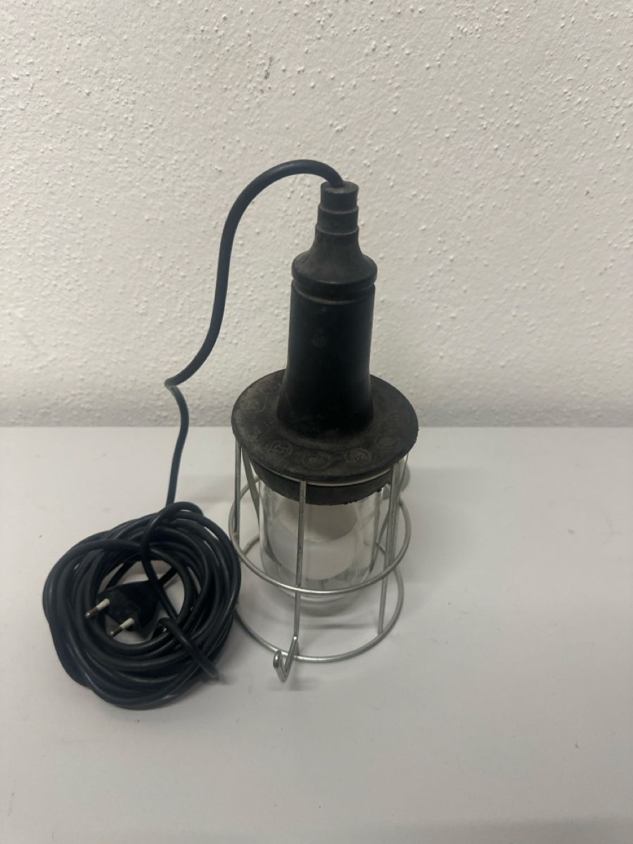 Lampade: Work Light Hand Lamp with Metal Cage, Acceptable – Usato da Elsau venduto da MANWITHVAN 1
