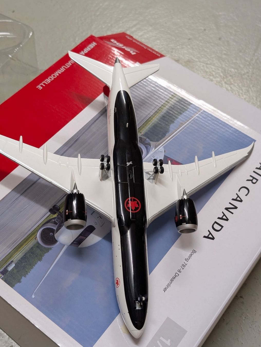 Herpa Kit di modellismo & Modellini statici: HERPA Air Canada B787-800 1:200 – Usato da Wallisellen venduto da Bigthings 2