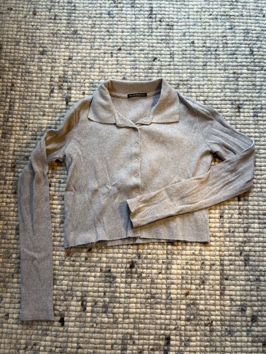 Brandy Melville T-shirts: Brandy Melville Shirt – D'occasion à Zürich par HeliK
