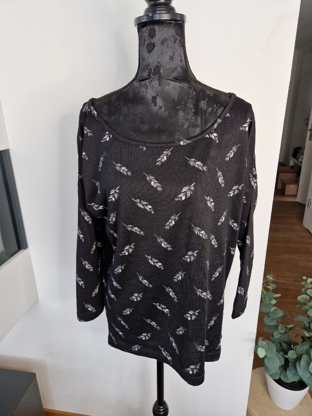 Maglioni & Felpe: Pullover / Shirt schwarz Gr. XS – Nuovo (secondo la descrizione) da Nendeln venduto da Zopfie_