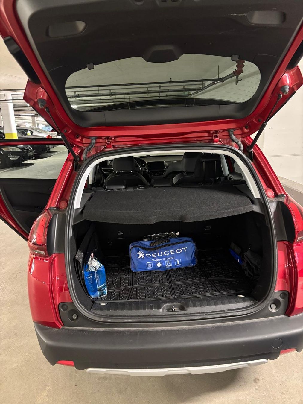 Peugeot Automobili: Peugeot SUV 2008  Allure – Usato da Zürich venduto da MartinRan 6