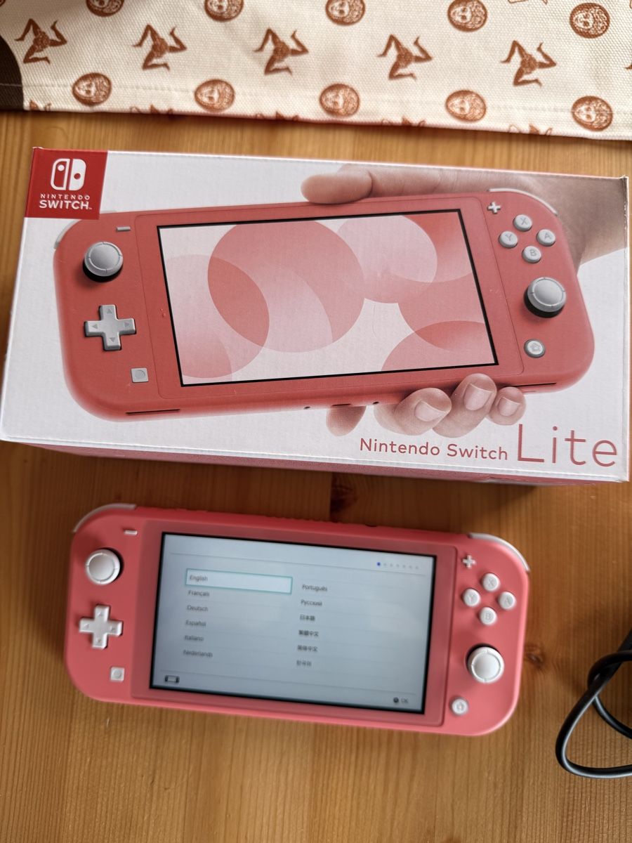 Nintendo Console: NINTENDO Switch Lite neuwertig! – Nuovo (secondo la descrizione) da Knonau venduto da Danyboy30 1
