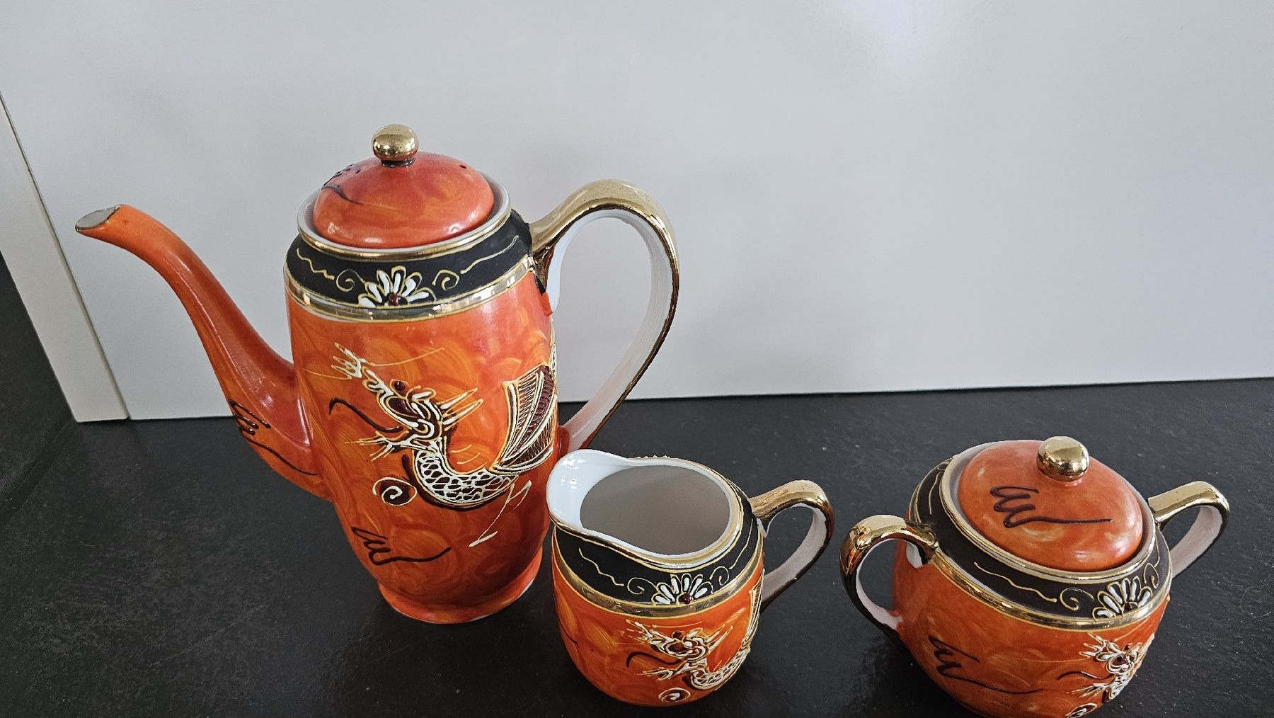 Set di piatti: Vintage Kaffee Set Orange Moriage Dragon Ware, Oriental, – Usato da Richterswil venduto da furlan 1